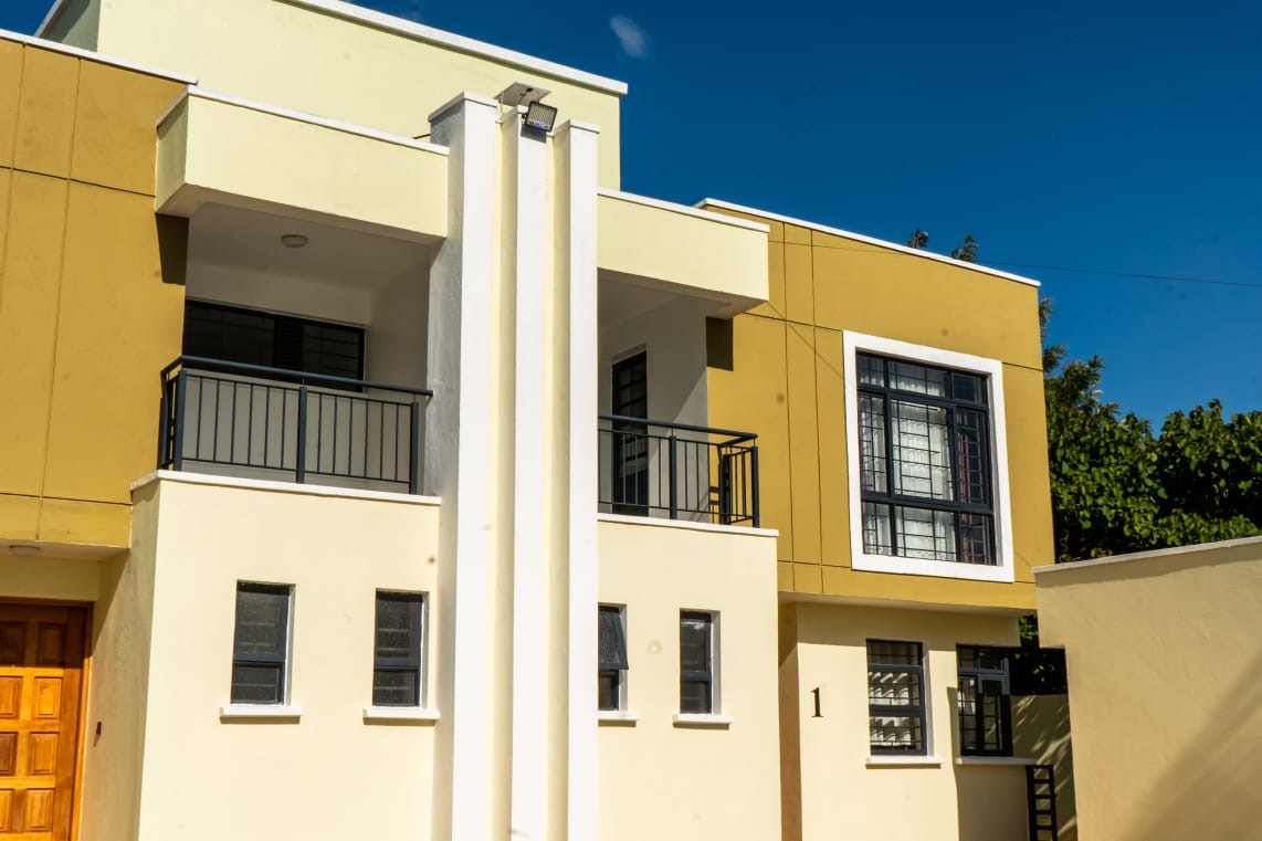 AJM Tours & Safaris - Nikayana Villas, Nairobi JKIA