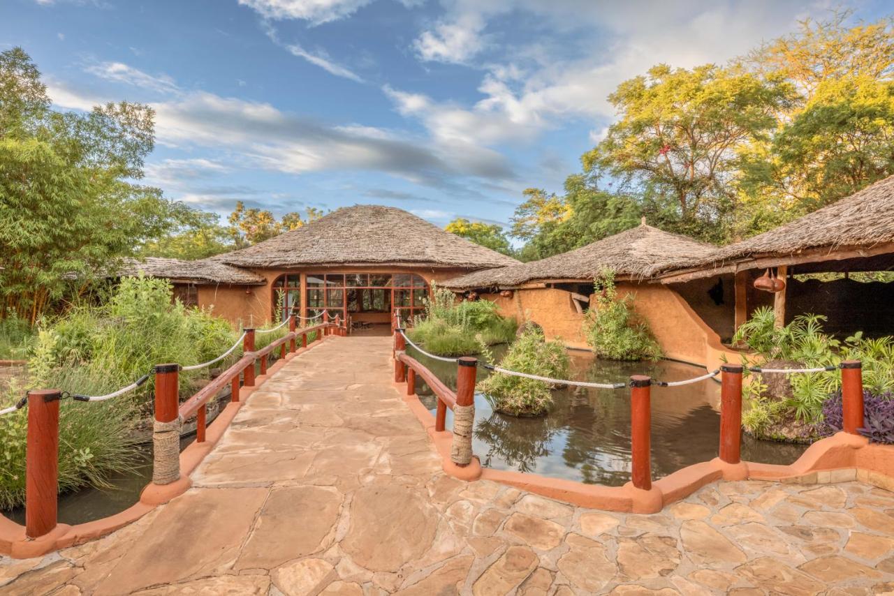 AJM Tours & Safaris - Amboseli Sopa Lodge