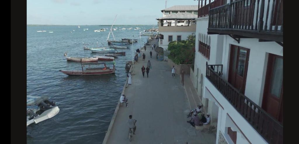 AJM Tours & Safaris - Pwani House - Lamu Seafront